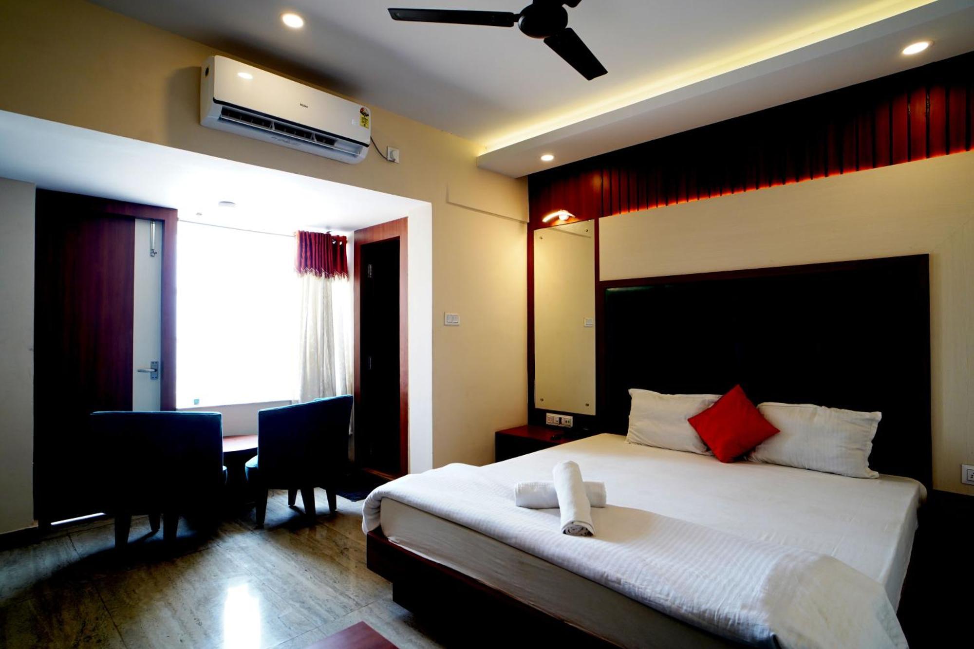Royal Sea View !! Beach Front With Free Wifi !! Digha  Kültér fotó