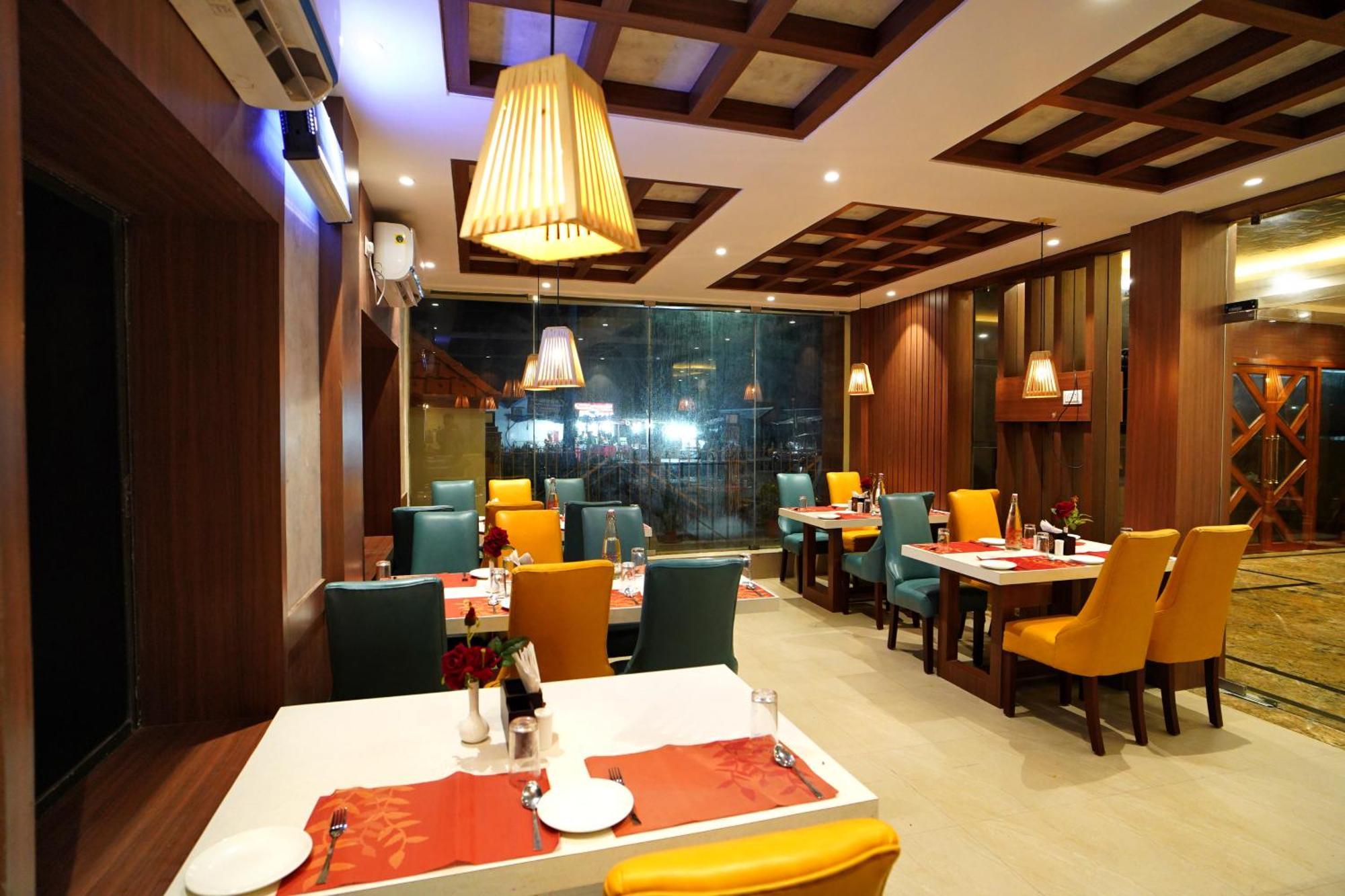 Royal Sea View !! Beach Front With Free Wifi !! Digha  Kültér fotó