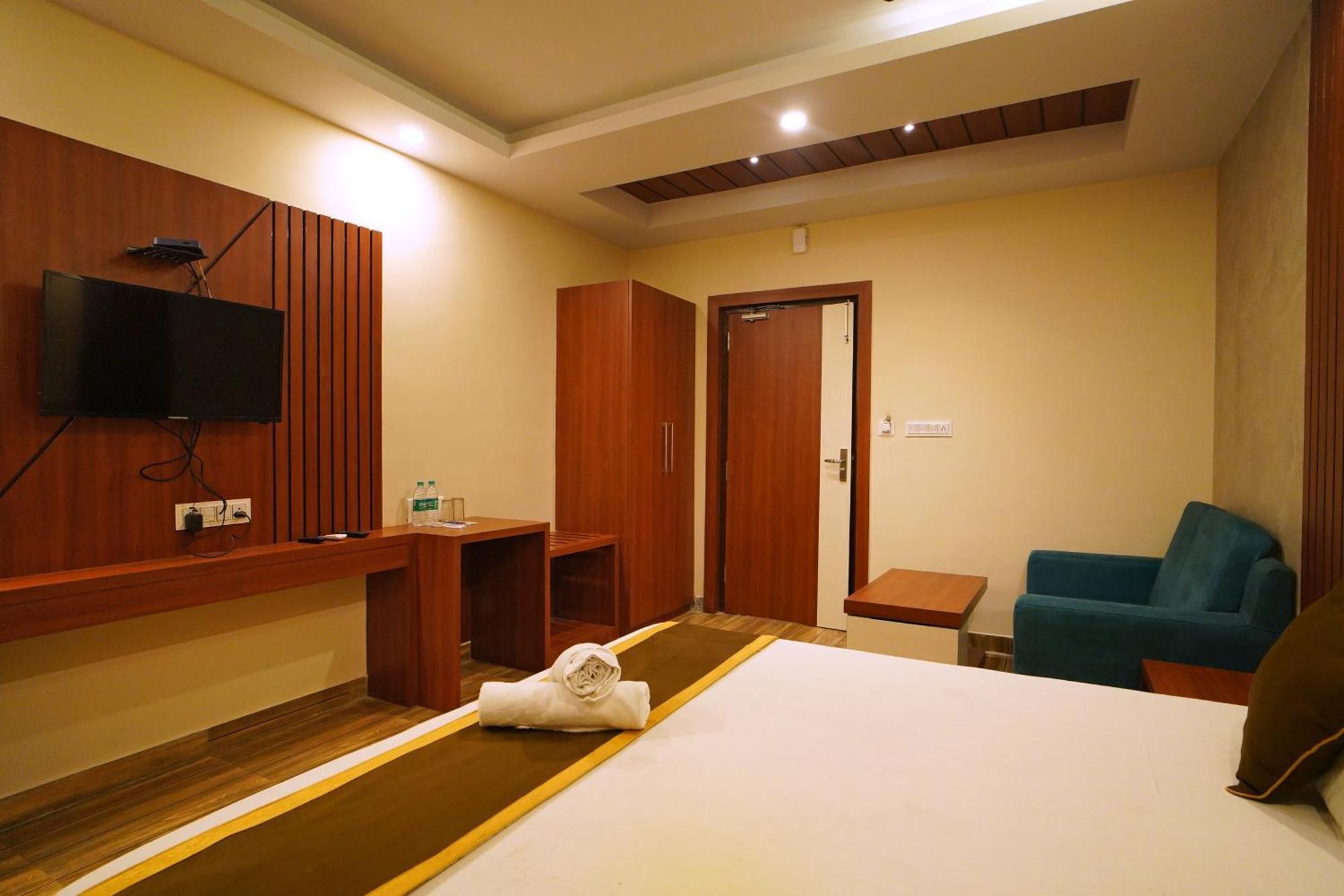 Royal Sea View !! Beach Front With Free Wifi !! Digha  Kültér fotó