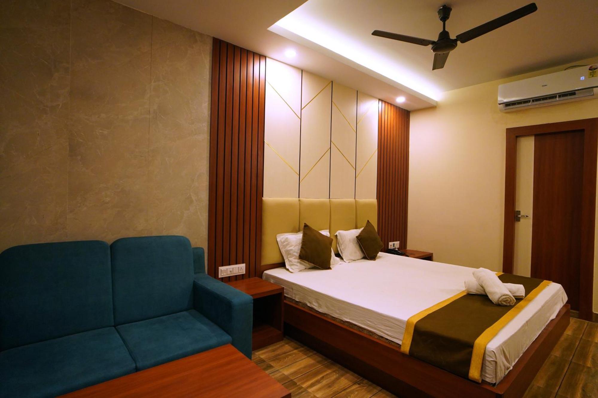 Royal Sea View !! Beach Front With Free Wifi !! Digha  Kültér fotó